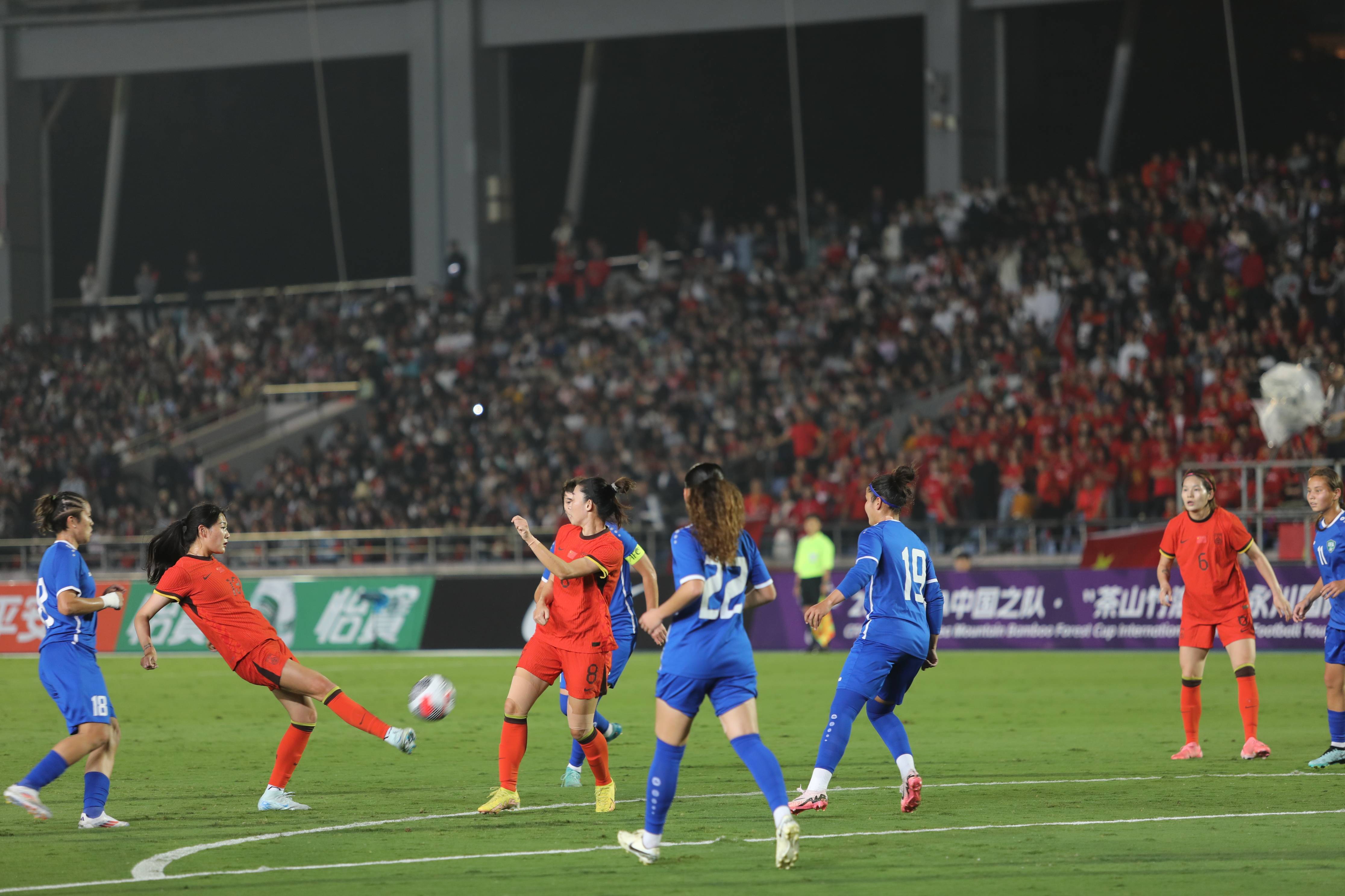 包含日本女足状态回暖，取得连胜势头的词条